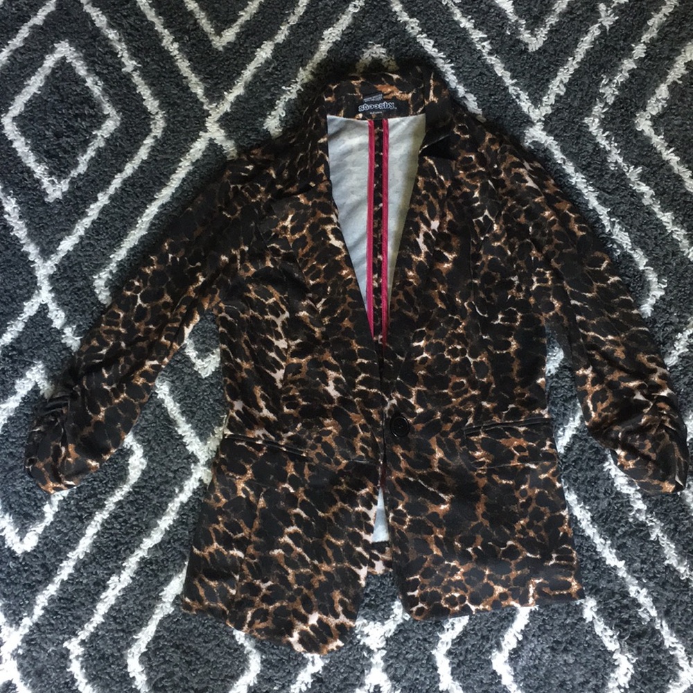 Leopard print blazer